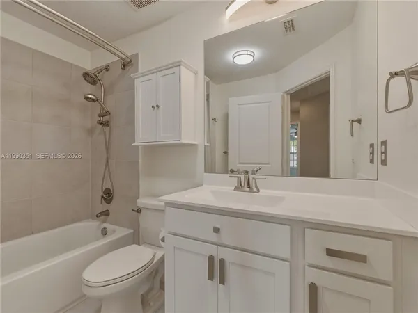 $3,000 | 6011 Woods Edge Circle, Unit 6011, Palm Beach Gardens, FL 33410