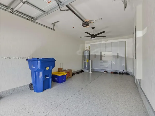 $3,000 | 6011 Woods Edge Circle, Unit 6011, Palm Beach Gardens, FL 33410