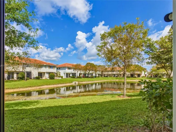 $3,000 | 6011 Woods Edge Circle, Unit 6011, Palm Beach Gardens, FL 33410