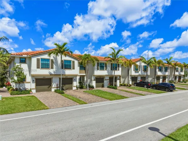 $3,000 | 6011 Woods Edge Circle, Unit 6011, Palm Beach Gardens, FL 33410