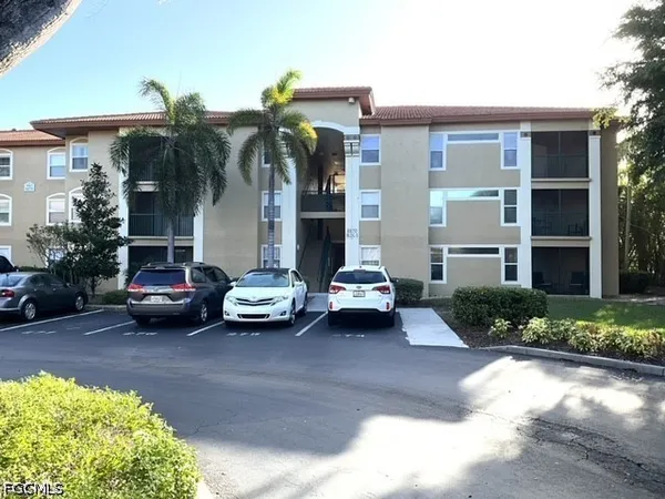 $1,995 | 8870 Colonnades Court West, Unit 337, Bonita Springs, FL 34135