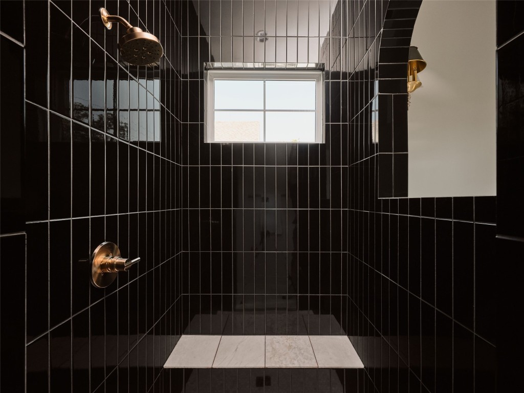 610 Allen Street, Unit 1 Austin, TX 78702 - Photo 20 of 32 Full bath featuring tiled shower