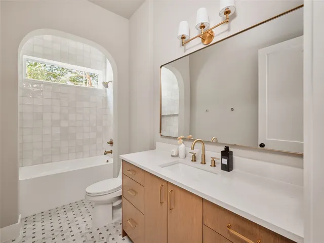 $1,150,000 | 610 Allen Street, Unit 1, Austin, TX 78702