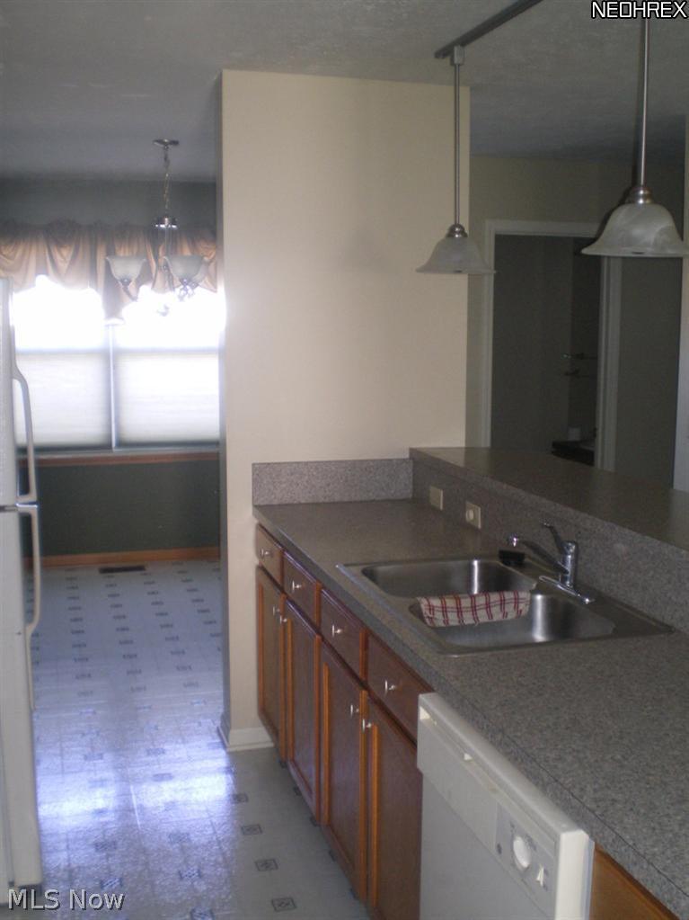 2194 Noble Road Cleveland Heights, OH 44112 - Photo 6 of 15
