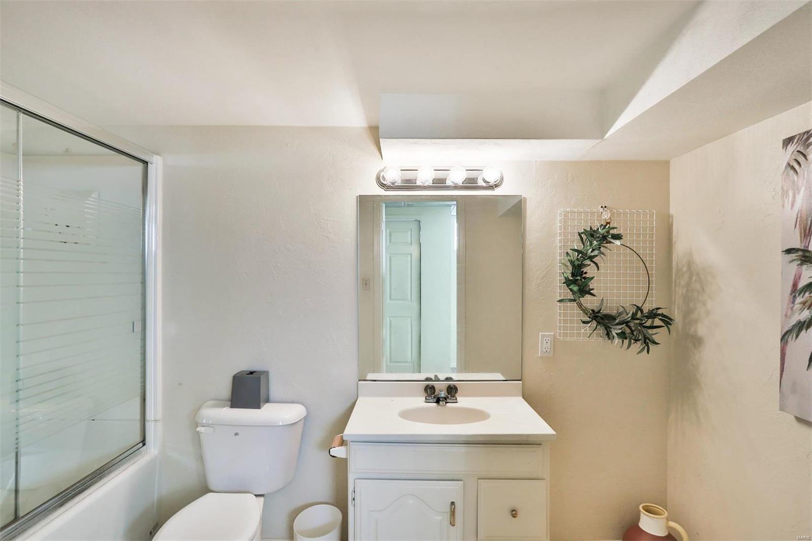 14060 Ladue Road Chesterfield, MO 63017 - Photo 46 of 54 Gallery Image 46