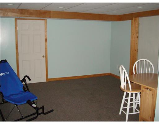100 Noblestown Road Carnegie, PA 15106 - Photo 14 of 18 Den/Family/Great Room.
