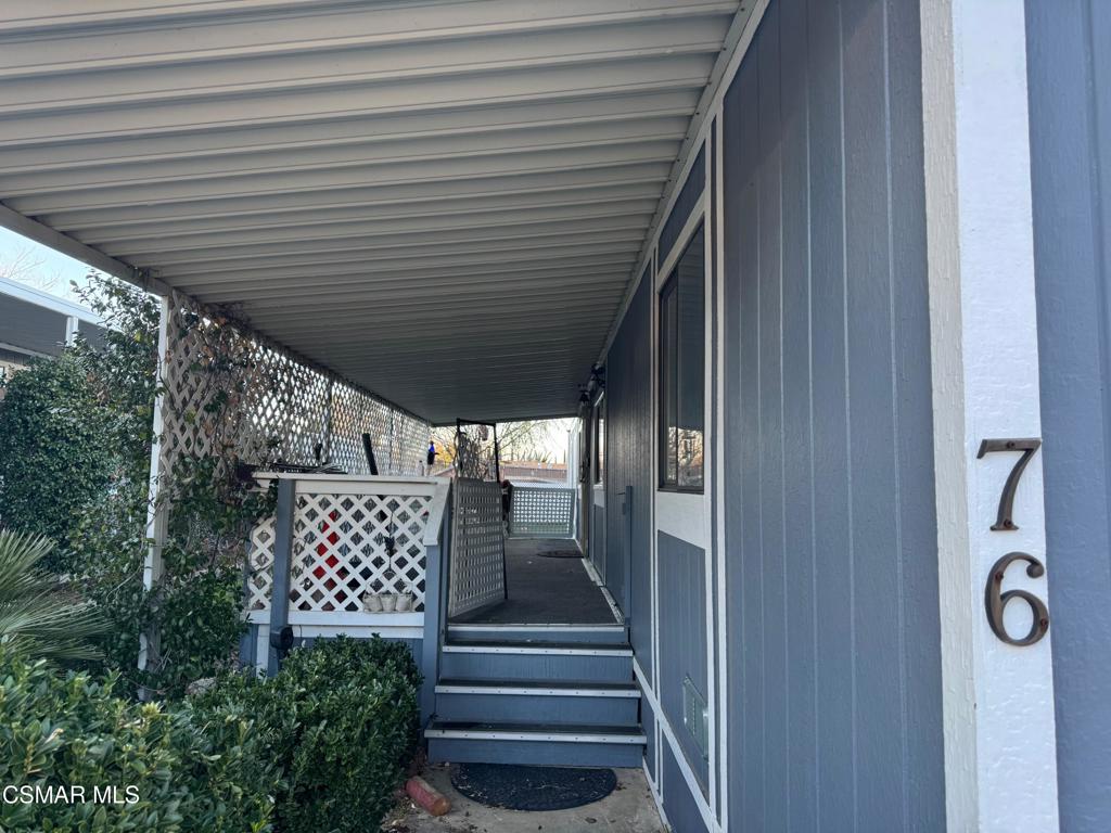 40701 Rancho Vista Boulevard, Unit 76 Palmdale, CA 93551 - Photo 4 of 31 a view of entryway