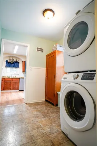 $349,000 | 6501 Charlotte Street, Kansas City, MO 64131