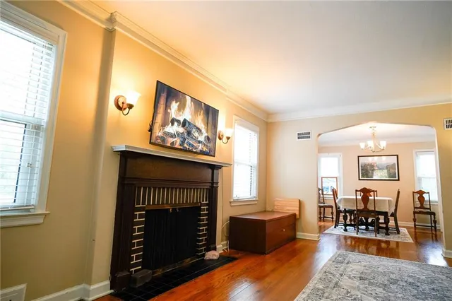 $349,000 | 6501 Charlotte Street, Kansas City, MO 64131