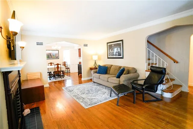 $349,000 | 6501 Charlotte Street, Kansas City, MO 64131