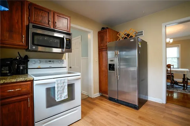 $349,000 | 6501 Charlotte Street, Kansas City, MO 64131