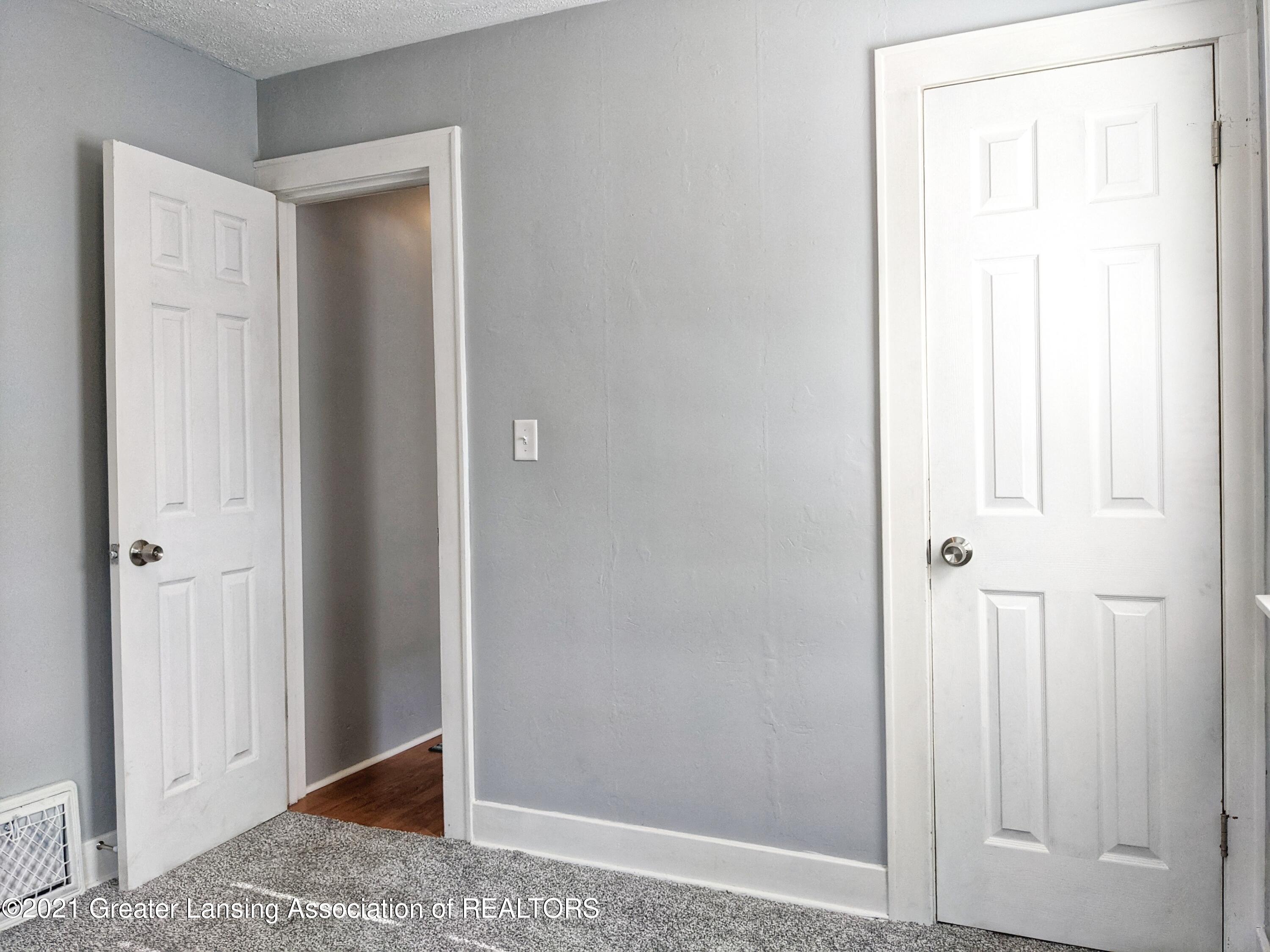 1132 Lake Lansing Road Lansing, MI 48906 - Photo 16 of 29 PXL_20210824_205604261.MP-01