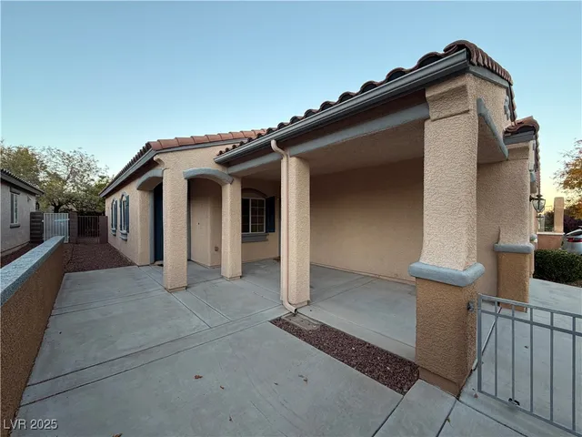$1,950 | 10616 Calico Pines Avenue, Las Vegas, NV 89135