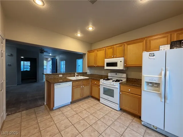 $1,950 | 10616 Calico Pines Avenue, Las Vegas, NV 89135