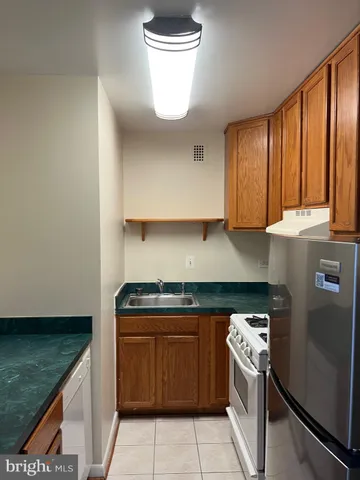 $1,500 | 5340 Holmes Run Parkway, Unit 516, Alexandria, VA 22304