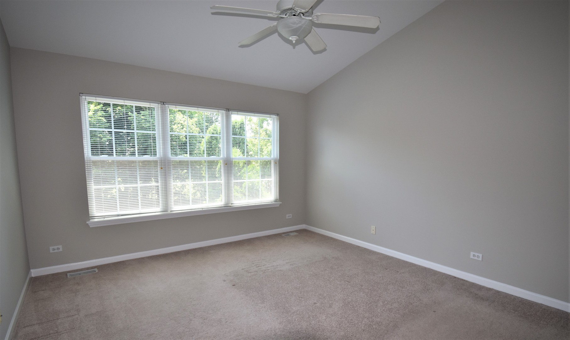 846 Old Checker Road Buffalo Grove, IL 60089 - Photo 13 of 21