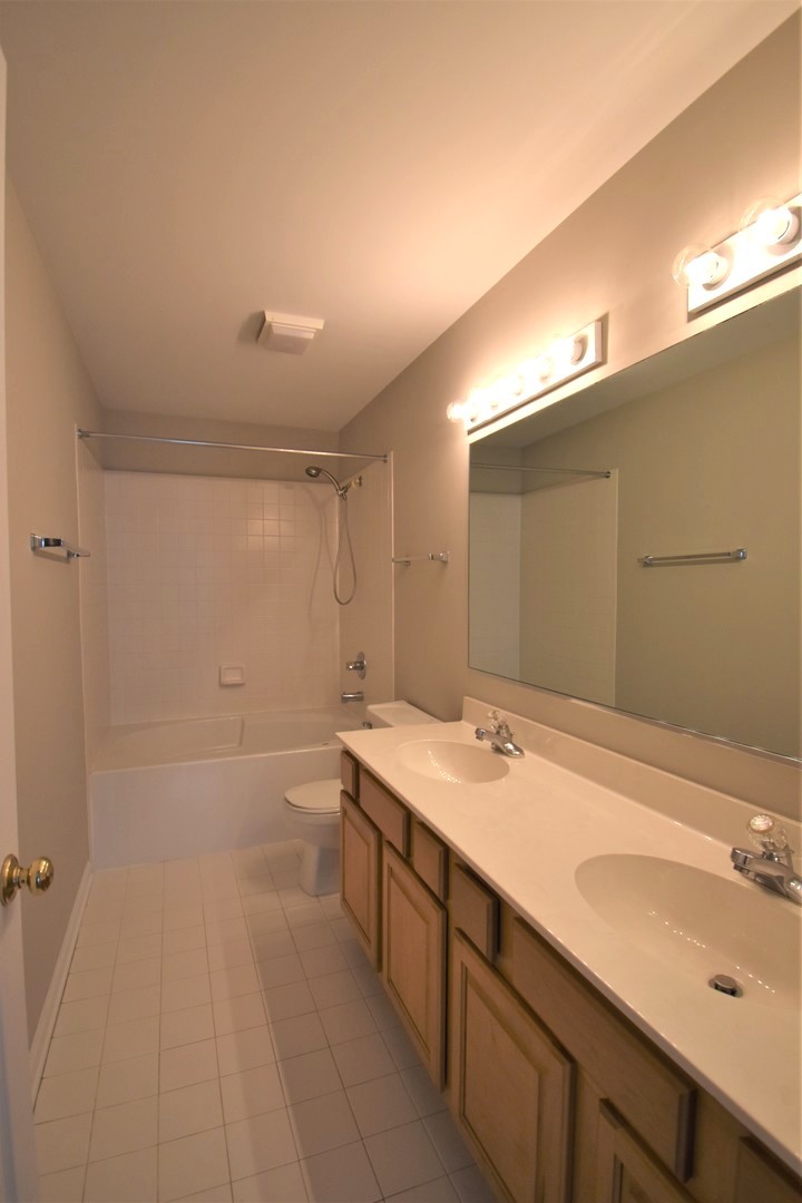 846 Old Checker Road Buffalo Grove, IL 60089 - Photo 14 of 21