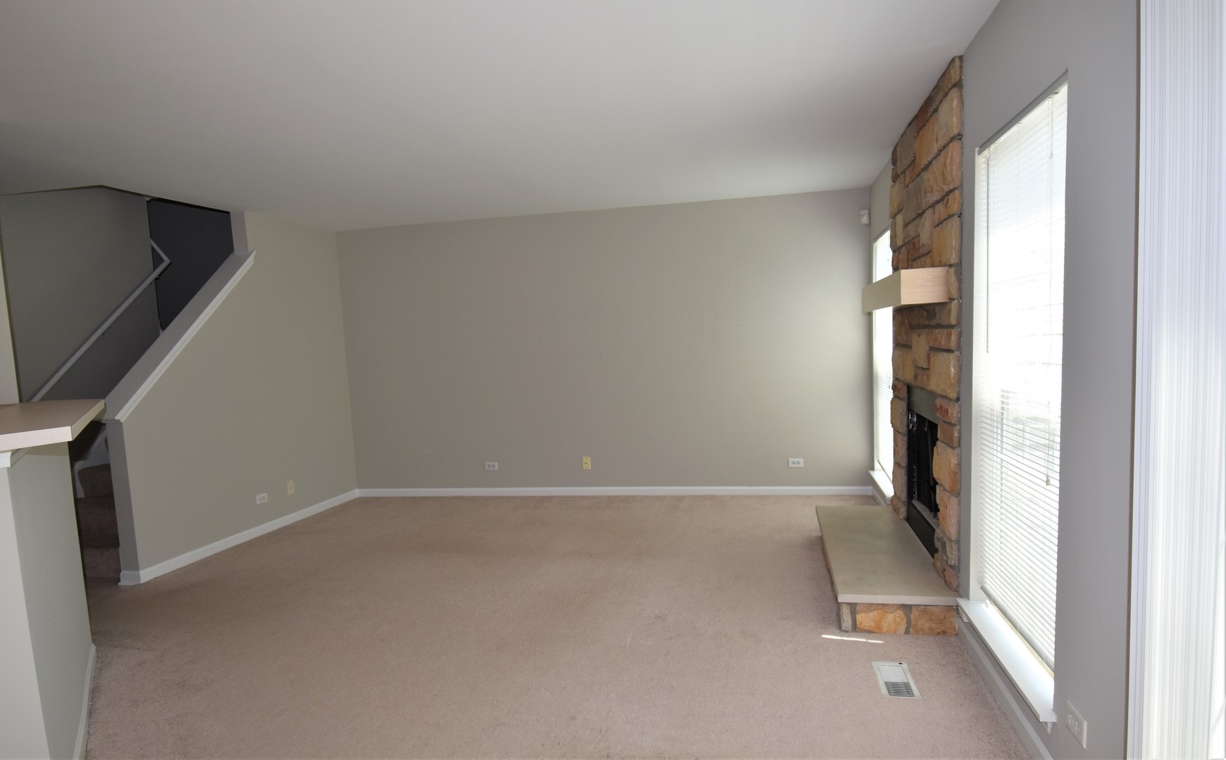 846 Old Checker Road Buffalo Grove, IL 60089 - Photo 8 of 21
