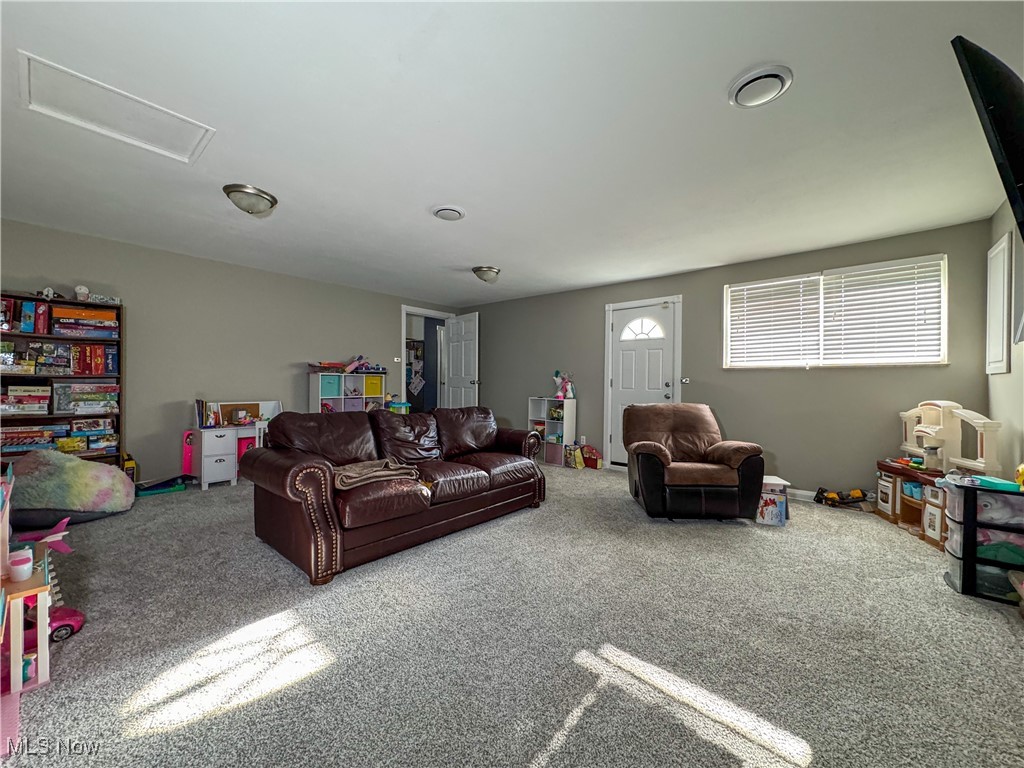 4557 Mellinger Road Canfield, OH 44406 - Photo 12 of 36 Gallery Image 12