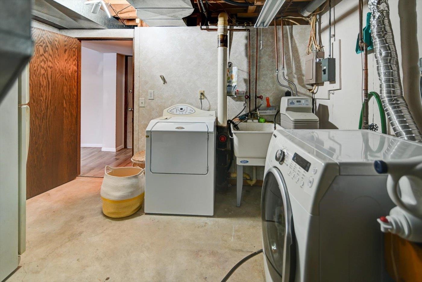 21 Meadowlark Drive Madison, WI 53714 - Photo 39 of 55