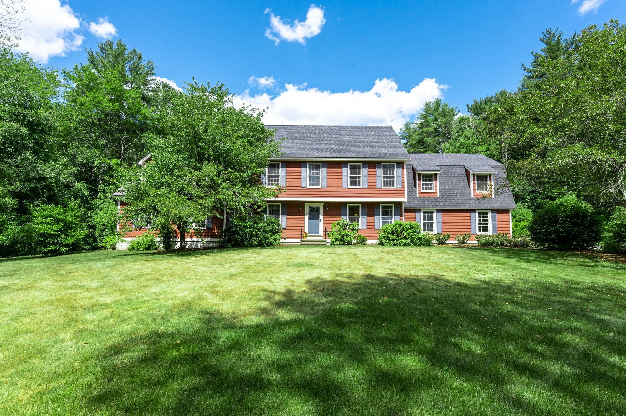 138 Kendall Pond Road Windham, NH 03087 - Photo 2 of 37