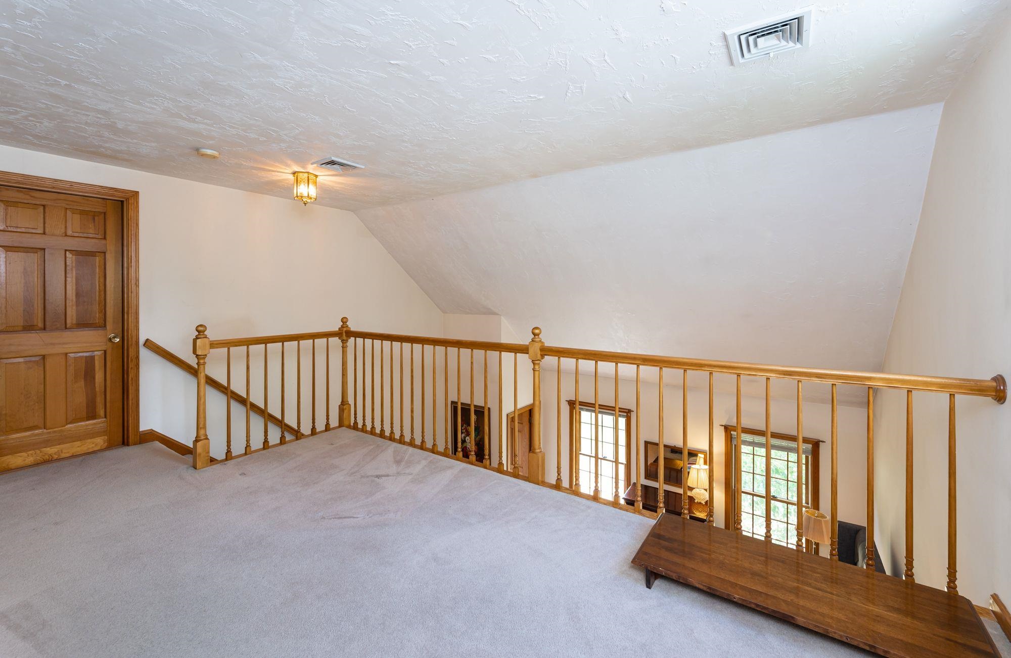 138 Kendall Pond Road Windham, NH 03087 - Photo 23 of 37