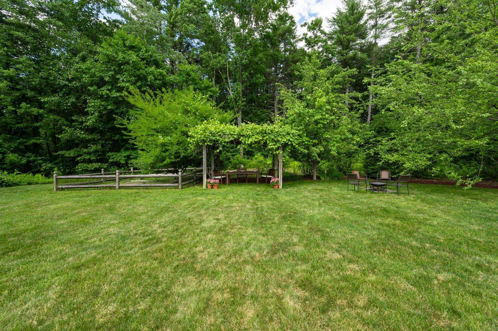 138 Kendall Pond Road Windham, NH 03087 - Photo 29 of 37