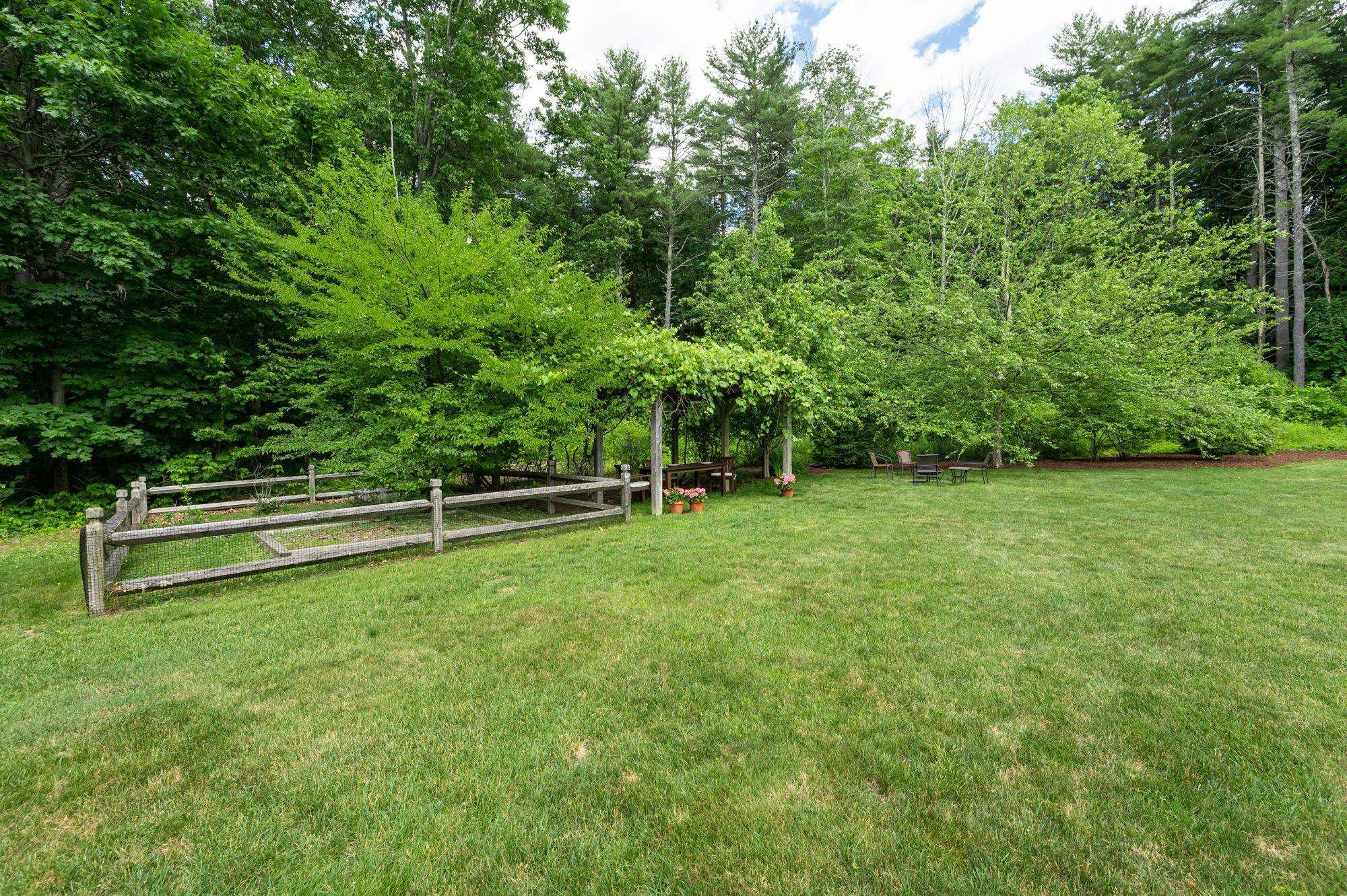 138 Kendall Pond Road Windham, NH 03087 - Photo 32 of 37