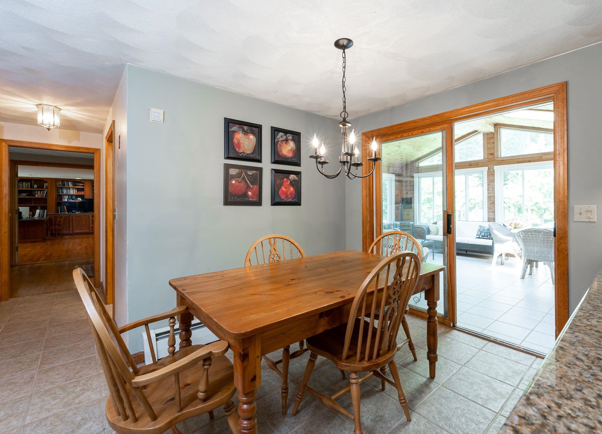 138 Kendall Pond Road Windham, NH 03087 - Photo 5 of 37