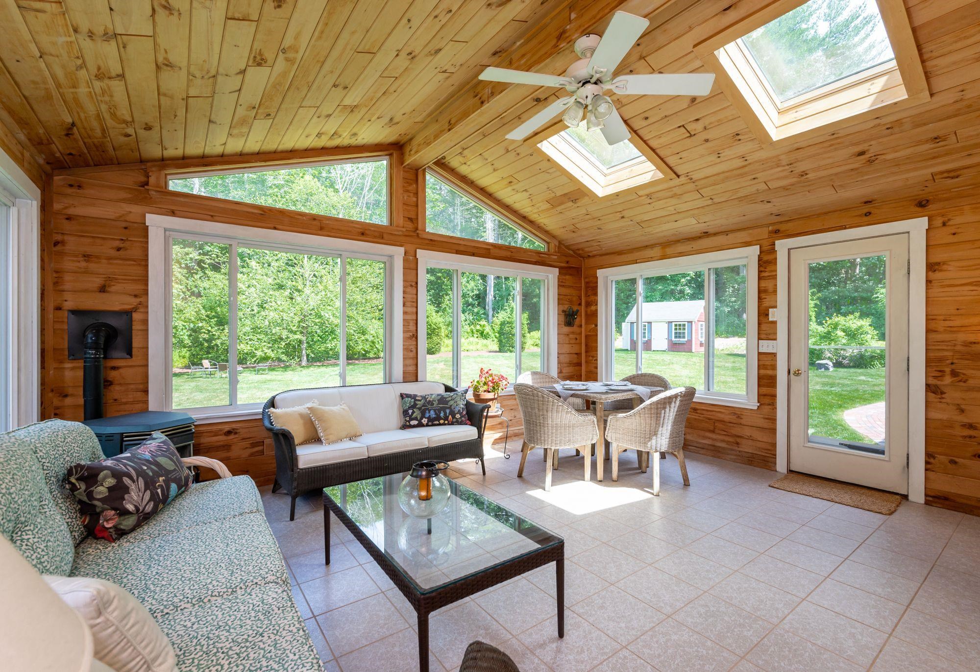 138 Kendall Pond Road Windham, NH 03087 - Photo 7 of 37