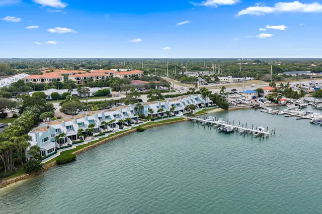 $2,490,000 | 19950 Scrimshaw Way, Jupiter, FL 33469
