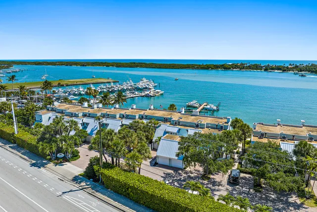 $2,490,000 | 19950 Scrimshaw Way, Jupiter, FL 33469