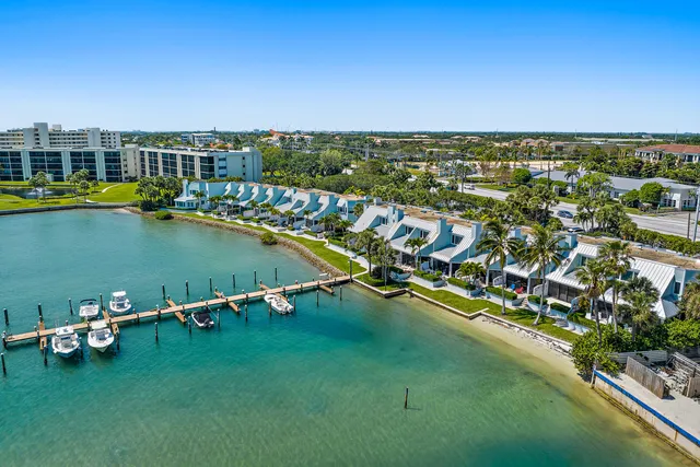 $2,490,000 | 19950 Scrimshaw Way, Jupiter, FL 33469