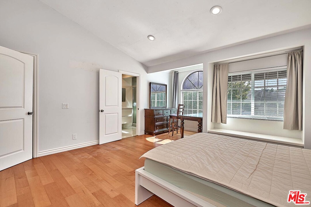 12219 Foster Road Norwalk, CA 90650 - Photo 10 of 24 Gallery Image 10