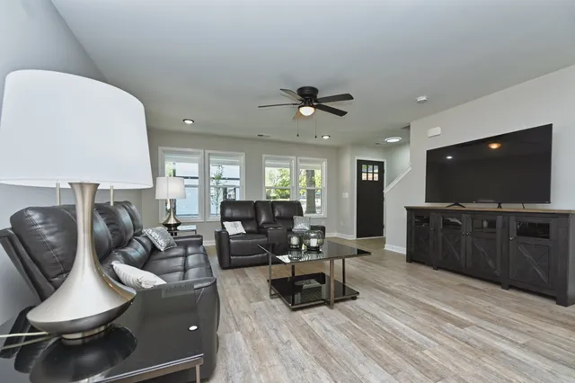 $2,195 | 146 North Trigg Avenue, Unit 120, Gallatin, TN 37066