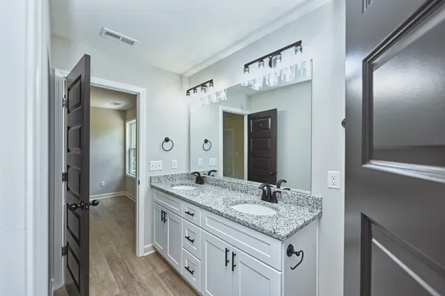 $2,195 | 146 North Trigg Avenue, Unit 120, Gallatin, TN 37066