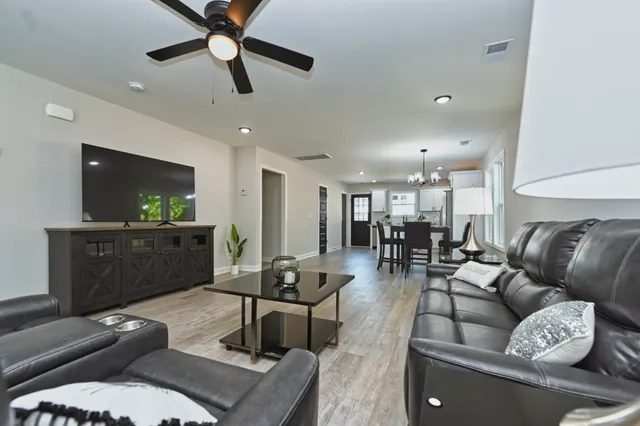 $2,195 | 146 North Trigg Avenue, Unit 120, Gallatin, TN 37066