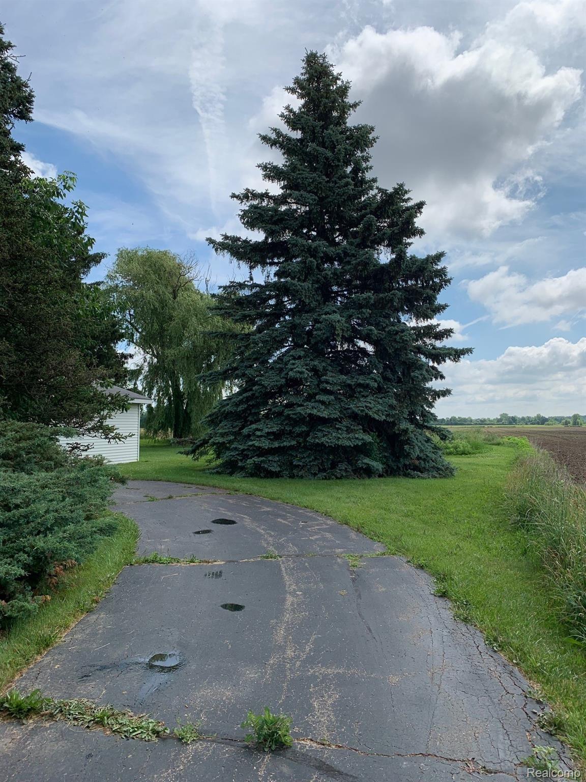 4508 Sheridan Road Flushing, MI 48433 - Photo 18 of 18 IMG_0350.jpg