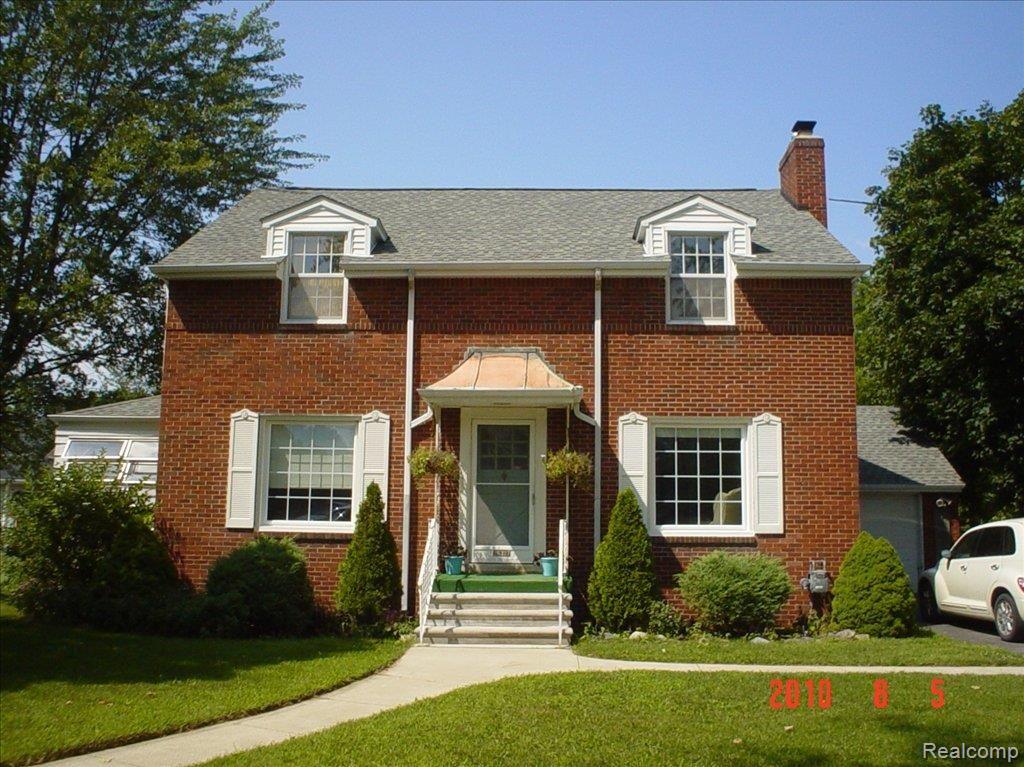 28327 Waltz Road New Boston, MI 48164 - Photo 1 of 15 DSC06569