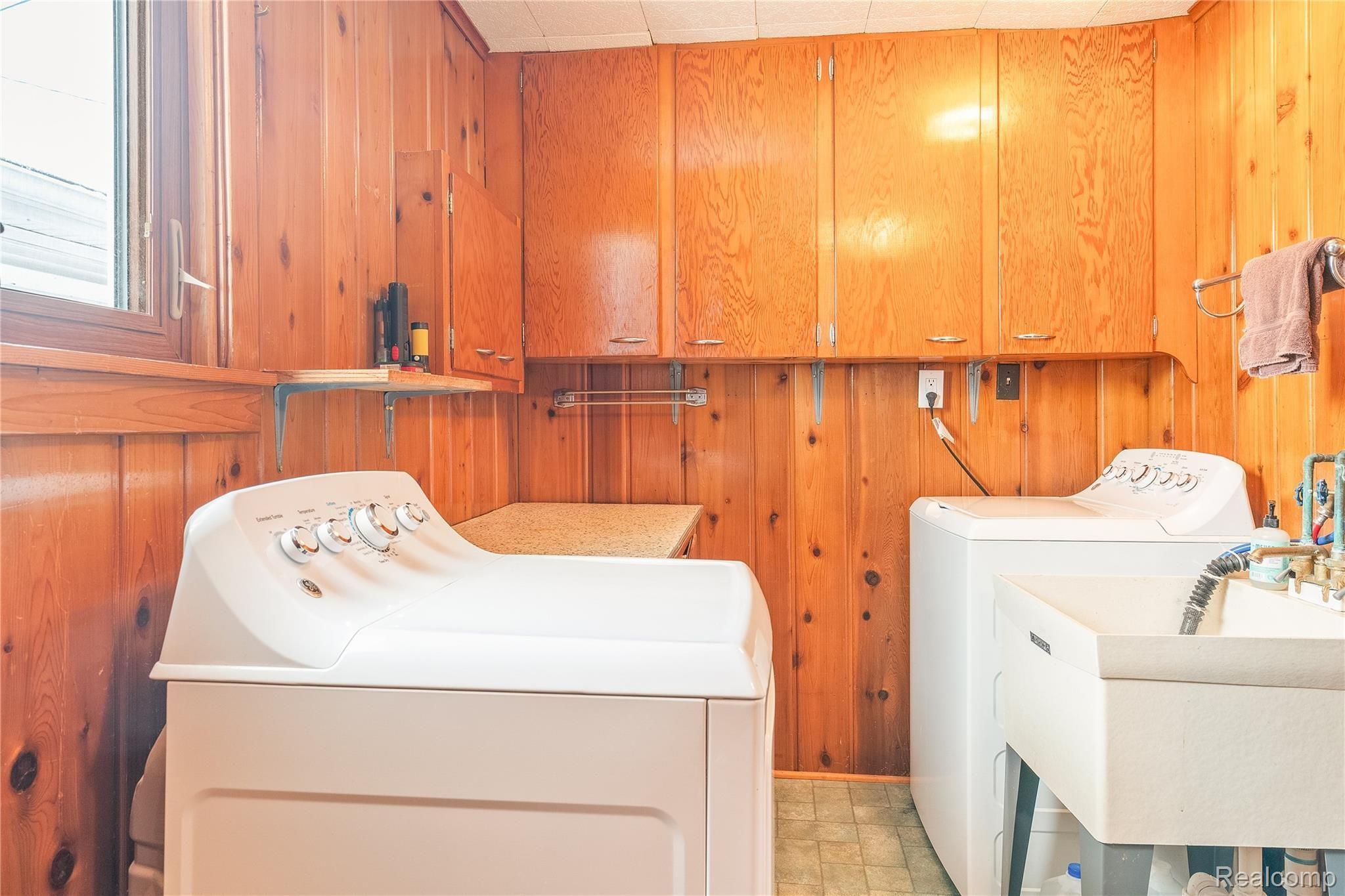 6243 Denton Road Belleville, MI 48111 - Photo 17 of 47 6243 Denton-5931.jpg