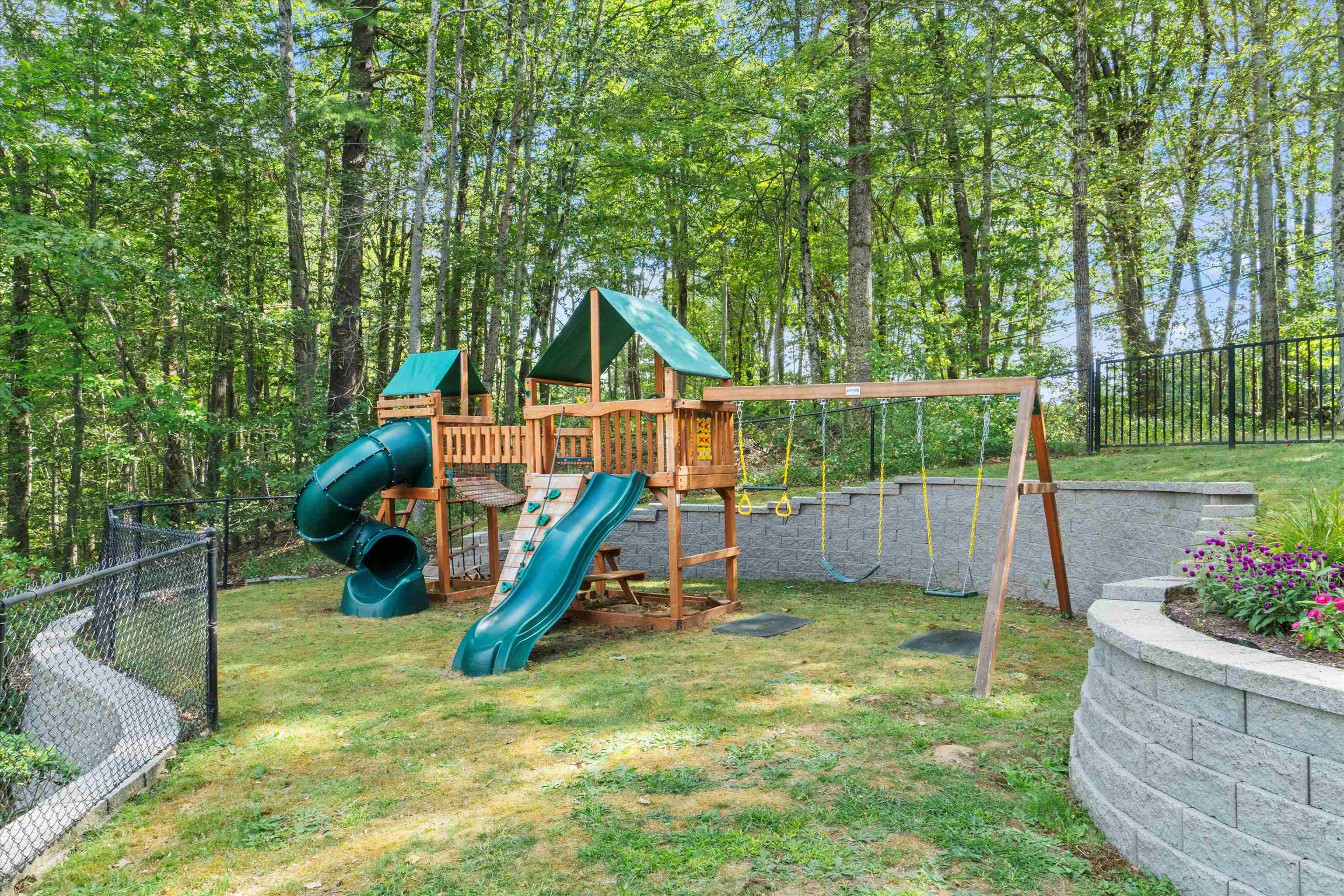 116 Martin Road Weare, NH 03281 - Photo 41 of 45