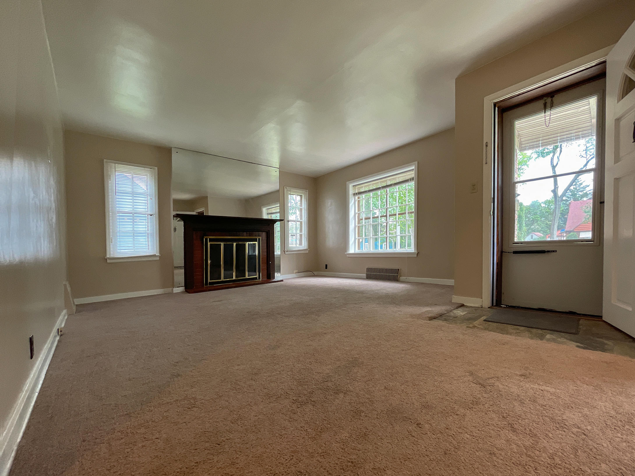 4924 North 73rd Street Milwaukee, WI 53218 - Photo 6 of 24 DJI_20210722_163951_058