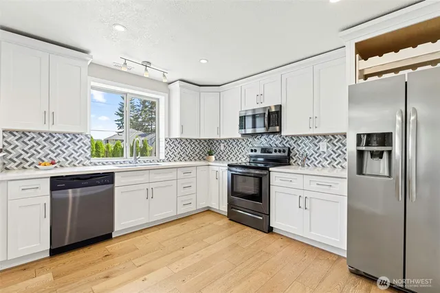 $1,999,000 | 2500 171 Avenue Southeast, Bellevue, WA 98008