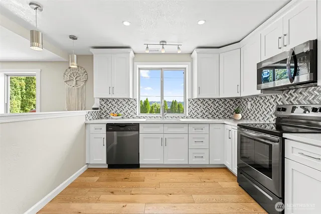 $1,999,000 | 2500 171 Avenue Southeast, Bellevue, WA 98008