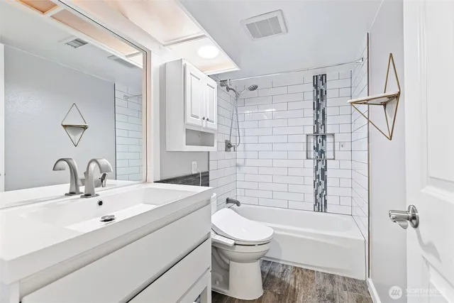 $1,999,000 | 2500 171 Avenue Southeast, Bellevue, WA 98008