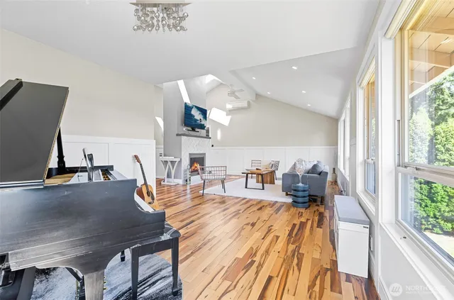 $1,999,000 | 2500 171 Avenue Southeast, Bellevue, WA 98008