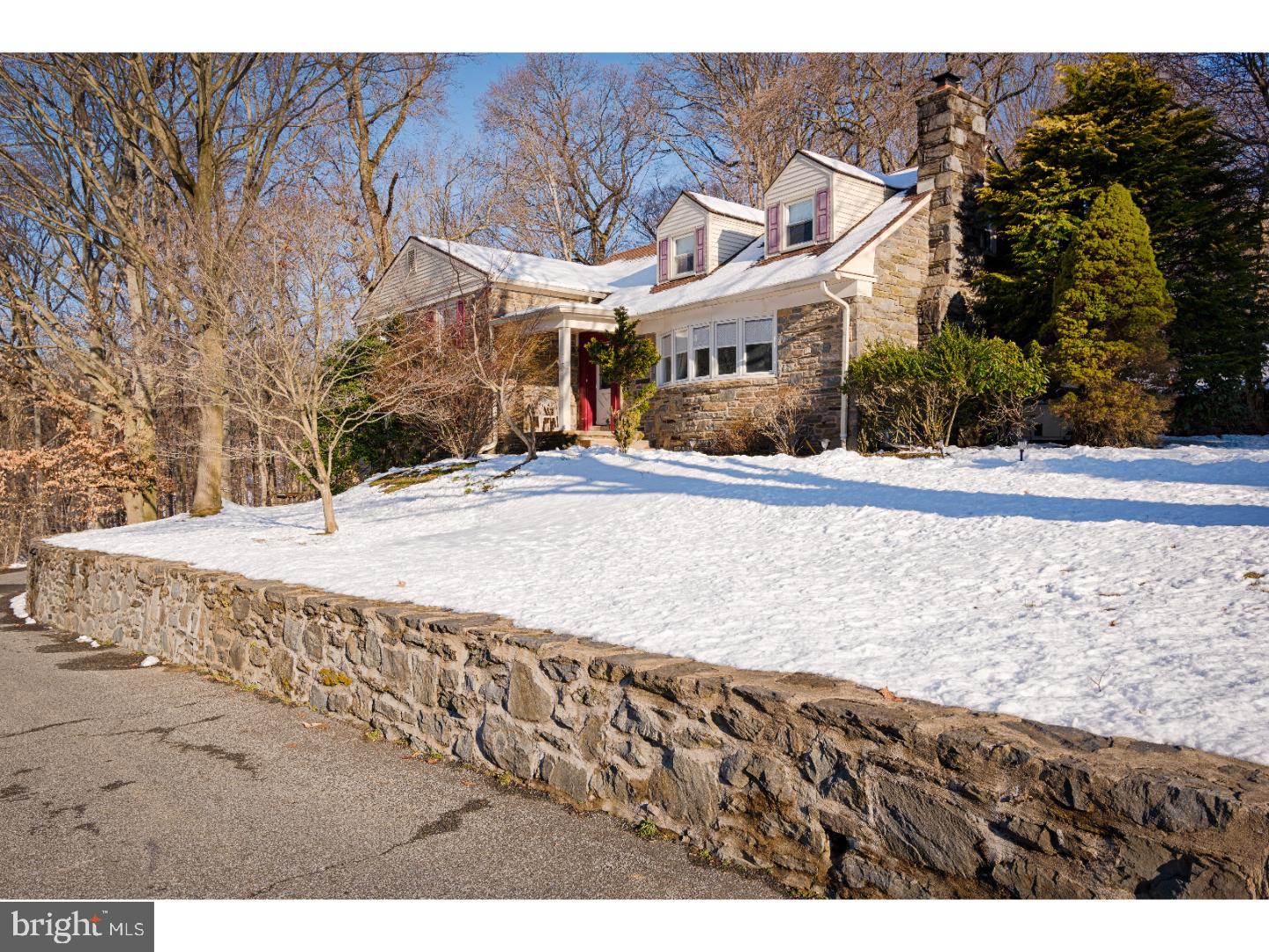 2752 South Kent Road Broomall, PA 19008 - Photo 1 of 25 Front Yard