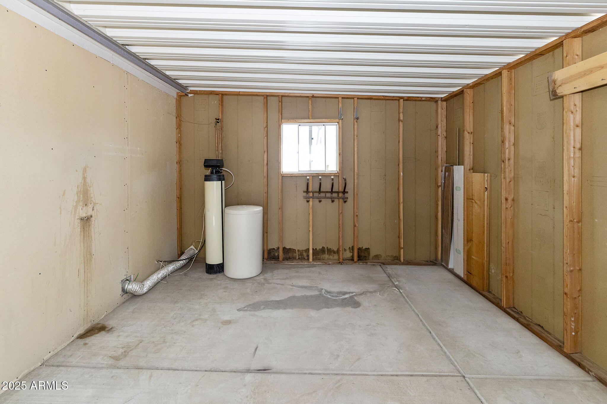 3700 South Tomahawk Road, Unit 80 Apache Junction, AZ 85119 - Photo 5 of 41 a view of a room with an entryway