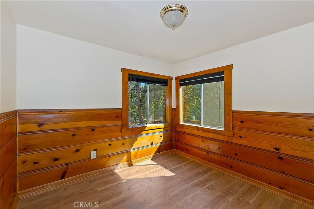 863 Oak Road Lake Arrowhead, CA 92385 - Photo 11 of 29 Gallery Image 11