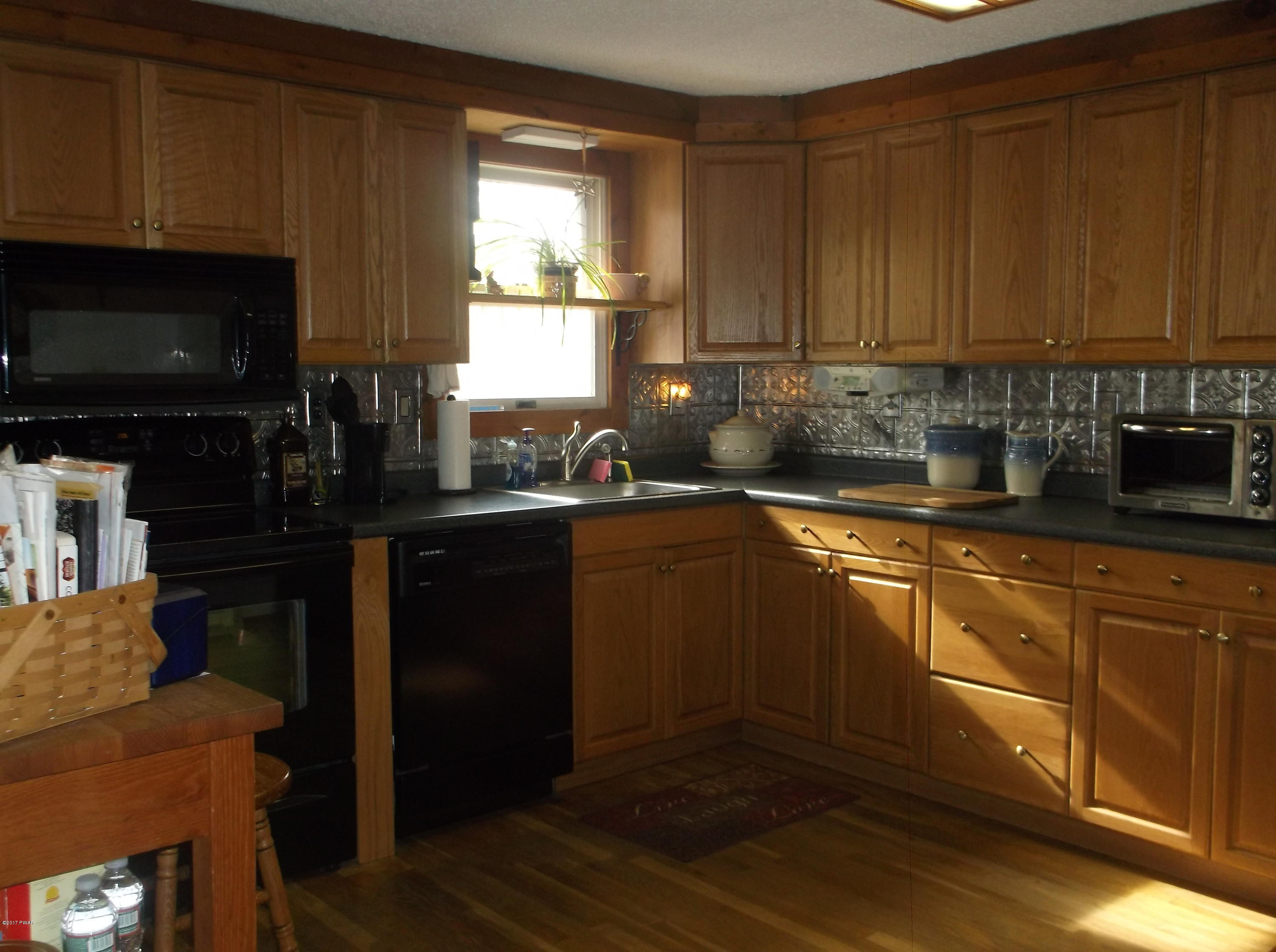 239 Myck Road Dingmans Ferry, PA 18328 - Photo 5 of 28 Kitchen